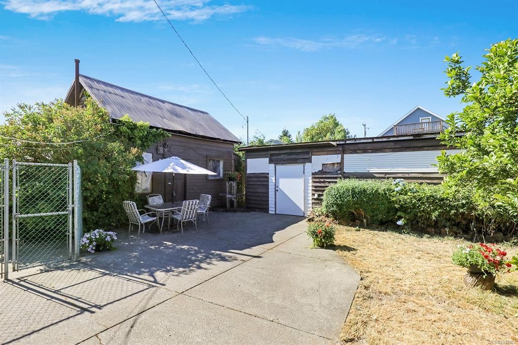 2780 Dunsmuir Avenue, Cumberland, BC, V0R 1S0 - 38