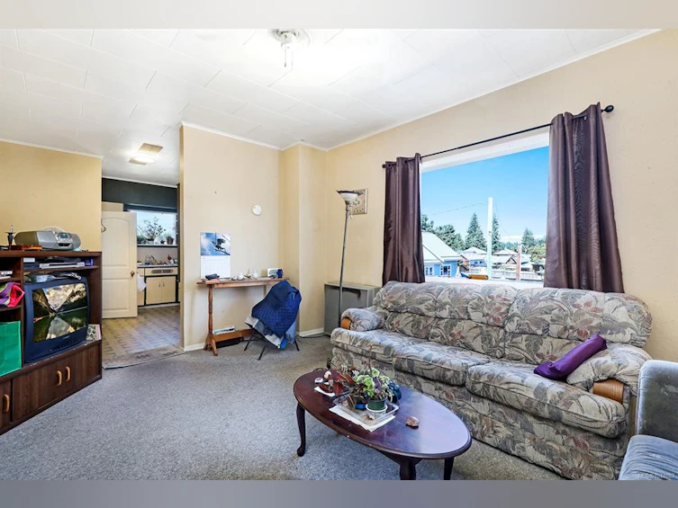 2780 Dunsmuir Avenue, Cumberland, BC, V0R 1S0 - 24