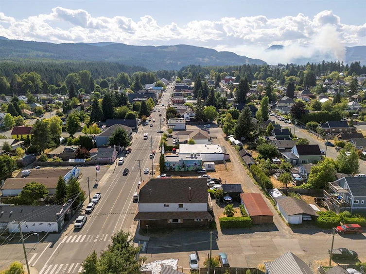2780 Dunsmuir Avenue, Cumberland, BC, V0R 1S0 - 31