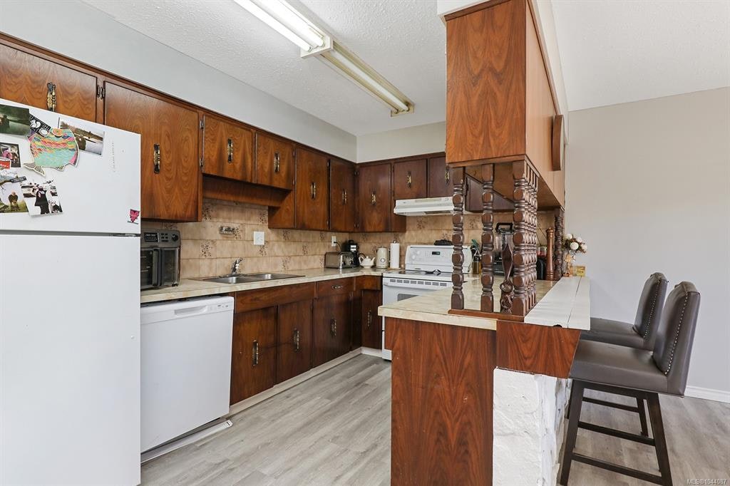 2780 Dunsmuir Avenue, Cumberland, BC, V0R 1S0 - 14