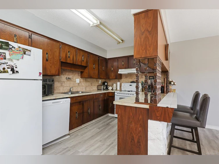 2780 Dunsmuir Avenue, Cumberland, BC, V0R 1S0 - 14