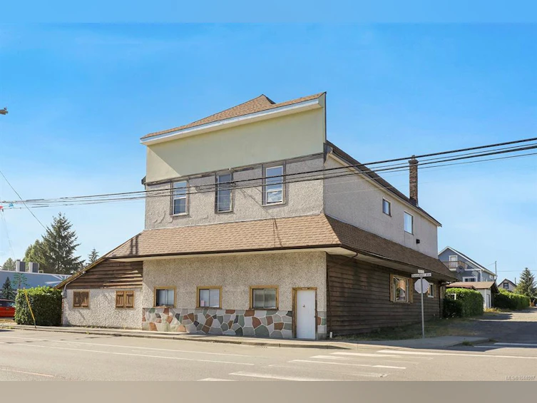 2780 Dunsmuir Avenue, Cumberland, BC, V0R 1S0