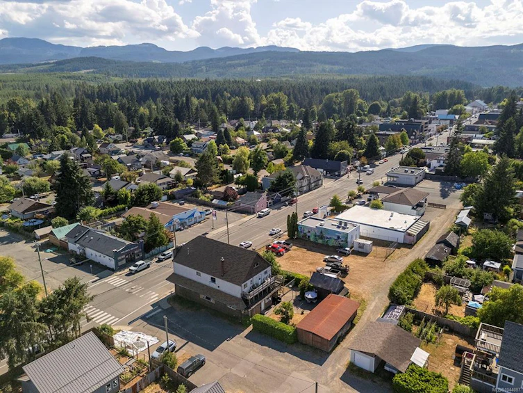 2780 Dunsmuir Avenue, Cumberland, BC, V0R 1S0 - 32