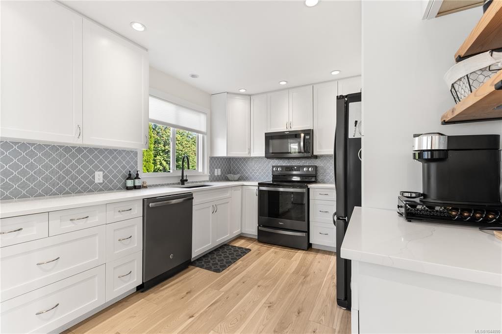 604 Galerno Road, Campbell River, BC, V9W 5Y2 - 4