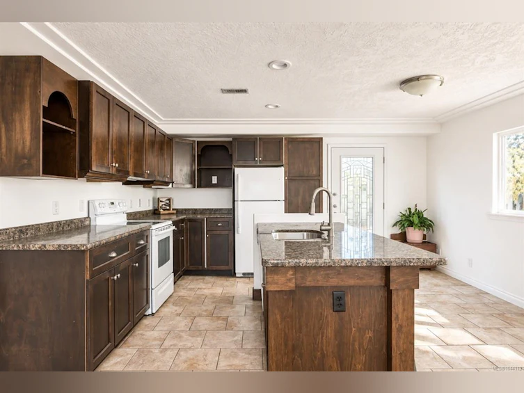 7031 West Saanich Road, Central Saanich, BC, V8M 1G8 - 23