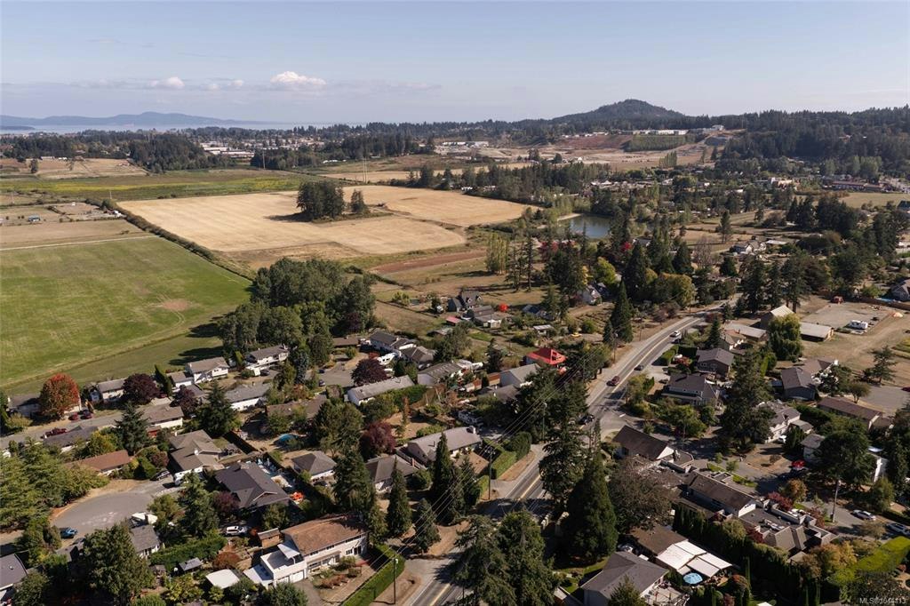 7031 West Saanich Road, Central Saanich, BC, V8M 1G8 - 38
