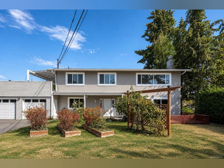 7031 West Saanich Road, Central Saanich, BC, V8M 1G8 - 32