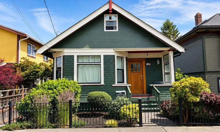 147 Lawrence Street