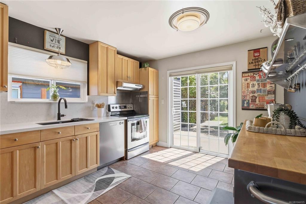 1171 Roy Road, Saanich, BC, V8Z 2X5 - 9