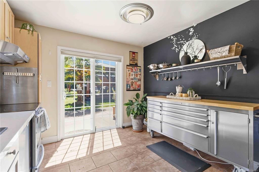 1171 Roy Road, Saanich, BC, V8Z 2X5 - 10