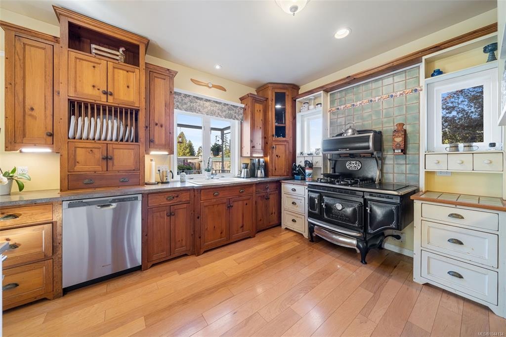 1559 Tatlo Road, Crofton, BC, V0R 1R0 - 26