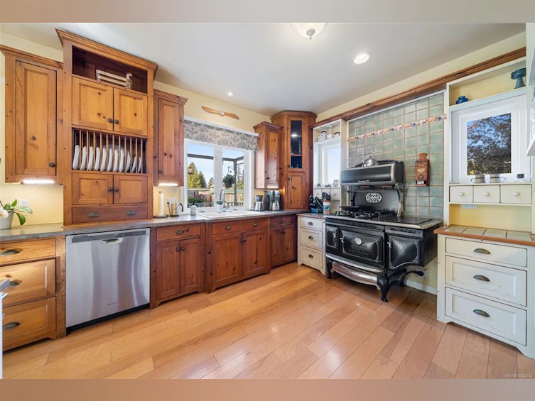1559 Tatlo Road, Crofton, BC, V0R 1R0 - 26