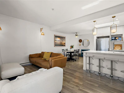 404-1258 Esquimalt Road - 5