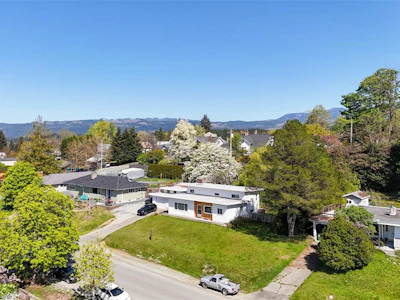 2955 6th Avenue - 2