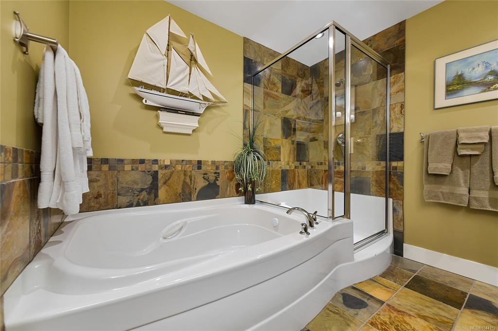 307-5332 Sayward Hill Crescent, Saanich, BC, V8Y 3H8 - 38