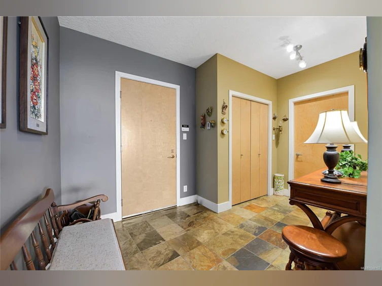 307-5332 Sayward Hill Crescent, Saanich, BC, V8Y 3H8 - 6
