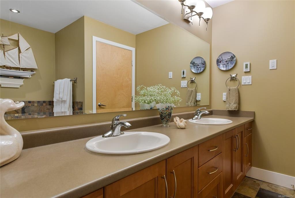 307-5332 Sayward Hill Crescent, Saanich, BC, V8Y 3H8 - 40