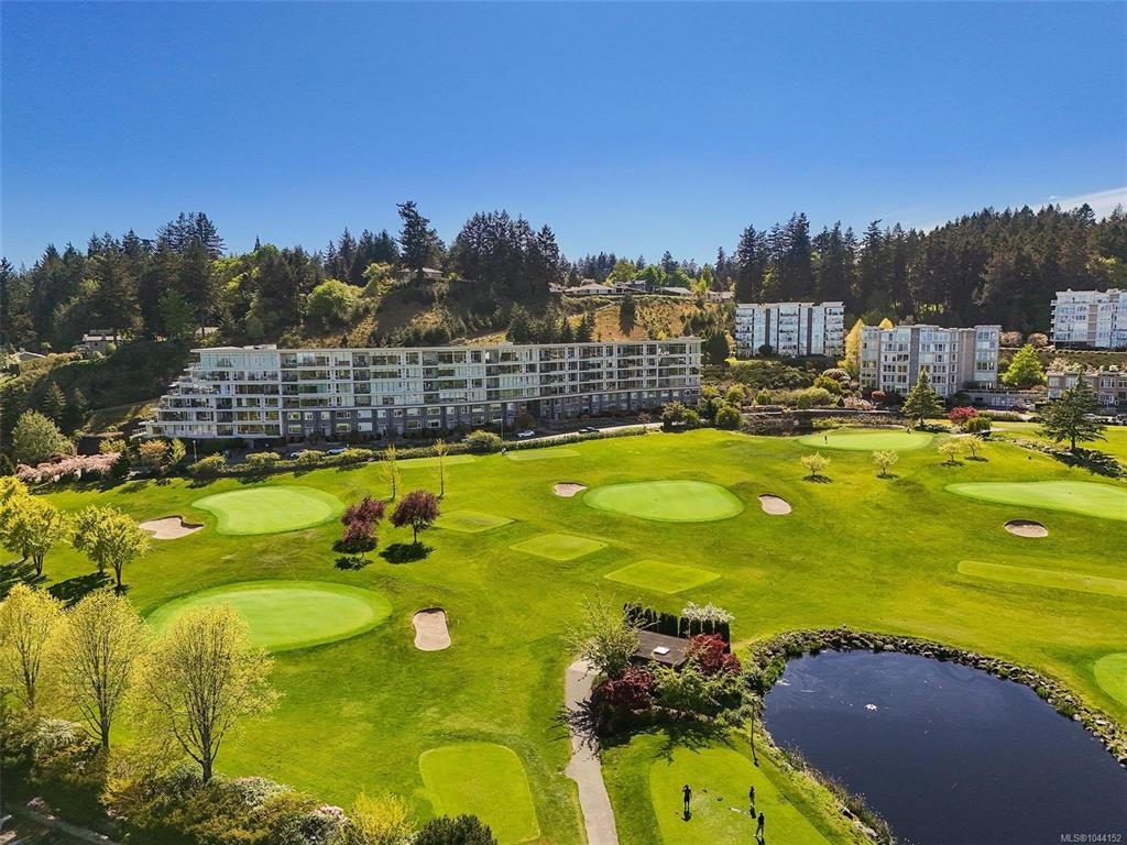 307-5332 Sayward Hill Crescent, Saanich, BC, V8Y 3H8 - 68