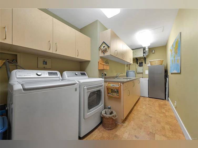 307-5332 Sayward Hill Crescent, Saanich, BC, V8Y 3H8 - 44