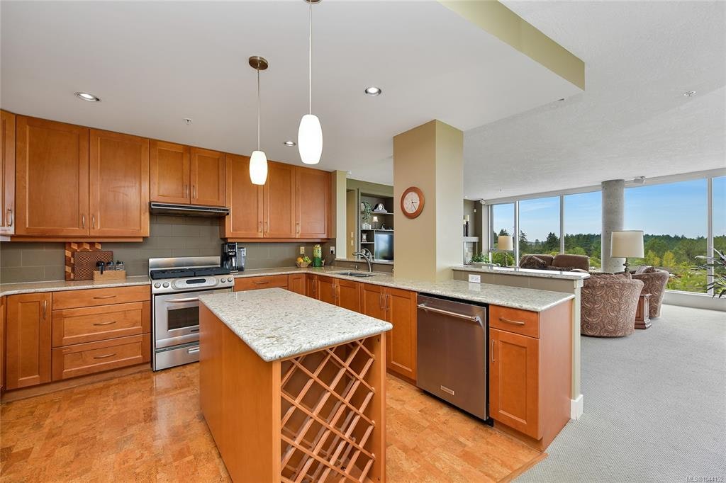 307-5332 Sayward Hill Crescent, Saanich, BC, V8Y 3H8 - 20