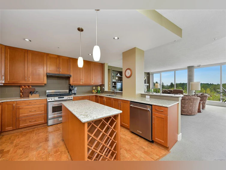 307-5332 Sayward Hill Crescent, Saanich, BC, V8Y 3H8 - 20