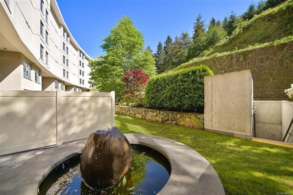 307-5332 Sayward Hill Crescent, Saanich, BC, V8Y 3H8 - 63