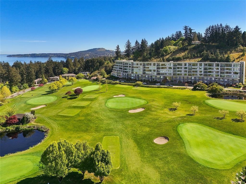 307-5332 Sayward Hill Crescent, Saanich, BC, V8Y 3H8 - 57
