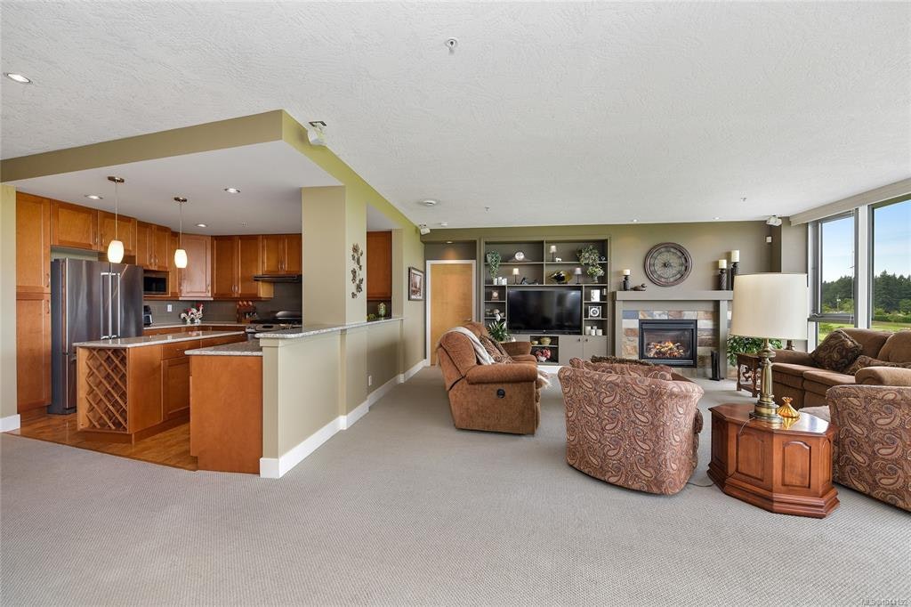 307-5332 Sayward Hill Crescent, Saanich, BC, V8Y 3H8 - 12