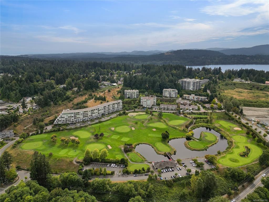 307-5332 Sayward Hill Crescent, Saanich, BC, V8Y 3H8 - 53