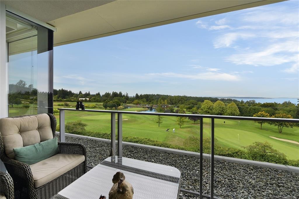 307-5332 Sayward Hill Crescent, Saanich, BC, V8Y 3H8 - 47