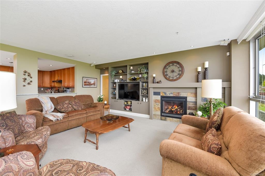 307-5332 Sayward Hill Crescent, Saanich, BC, V8Y 3H8 - 10