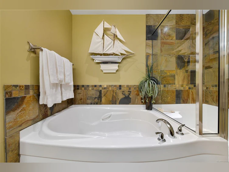 307-5332 Sayward Hill Crescent, Saanich, BC, V8Y 3H8 - 36