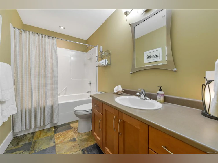 307-5332 Sayward Hill Crescent, Saanich, BC, V8Y 3H8 - 45