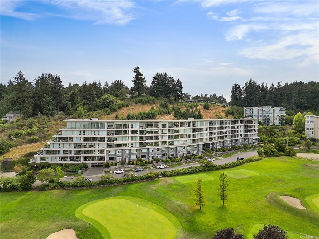 307-5332 Sayward Hill Crescent, Saanich, BC, V8Y 3H8 - 51