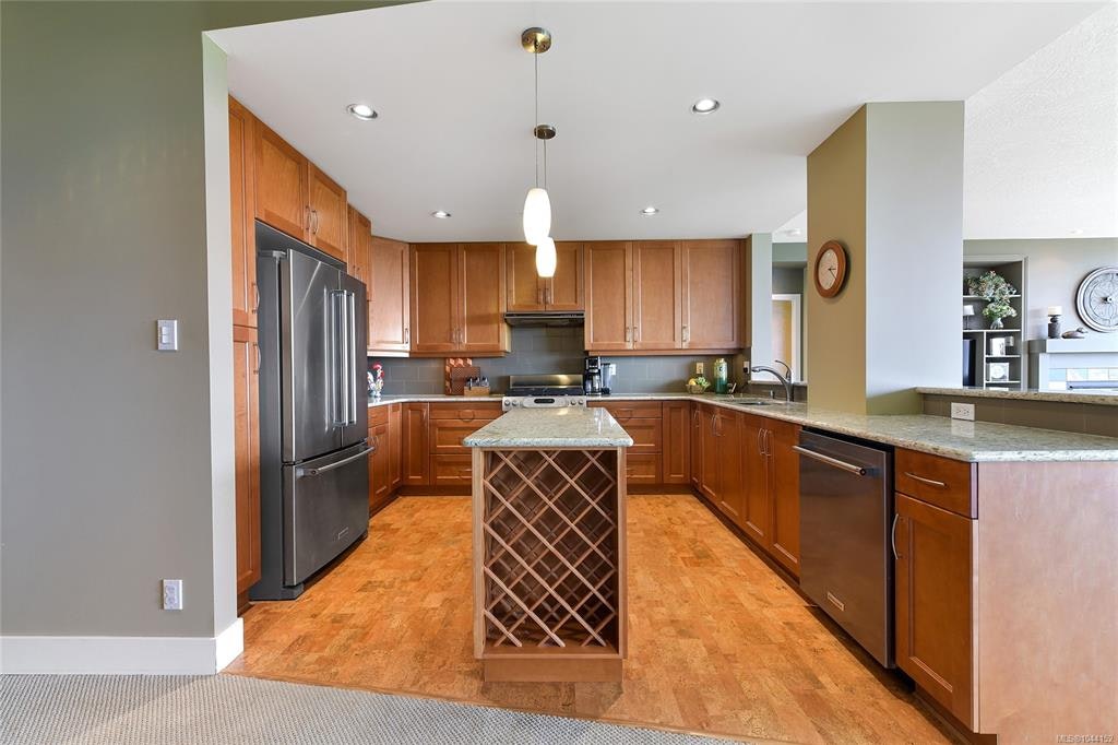 307-5332 Sayward Hill Crescent, Saanich, BC, V8Y 3H8 - 24