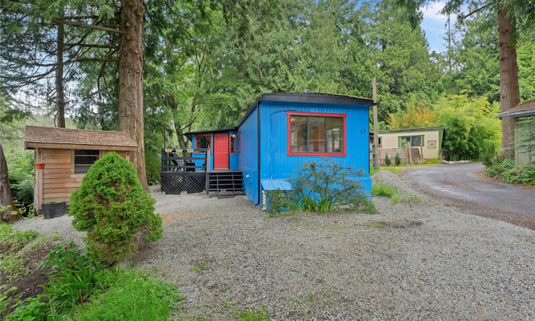 11-104 W Horel Road