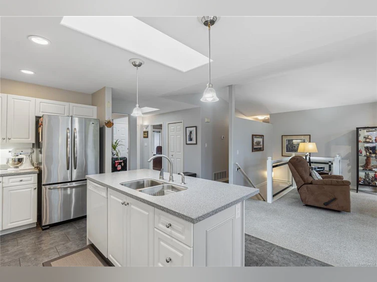 1107 Aery View Way, French Creek, BC, V9P 2N9 - 12