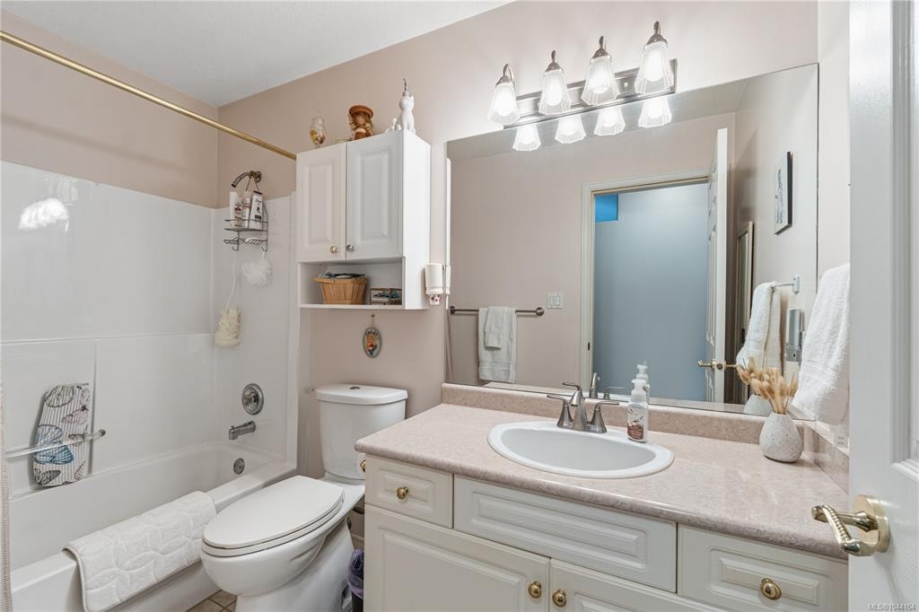 1107 Aery View Way, French Creek, BC, V9P 2N9 - 33
