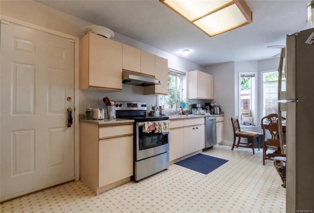 135 Macdonald Road, Lake Cowichan, BC, V0R 2G0 - 9