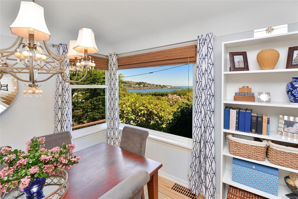 218 Beach Drive, Oak Bay, BC, V8S 2M1 - 20