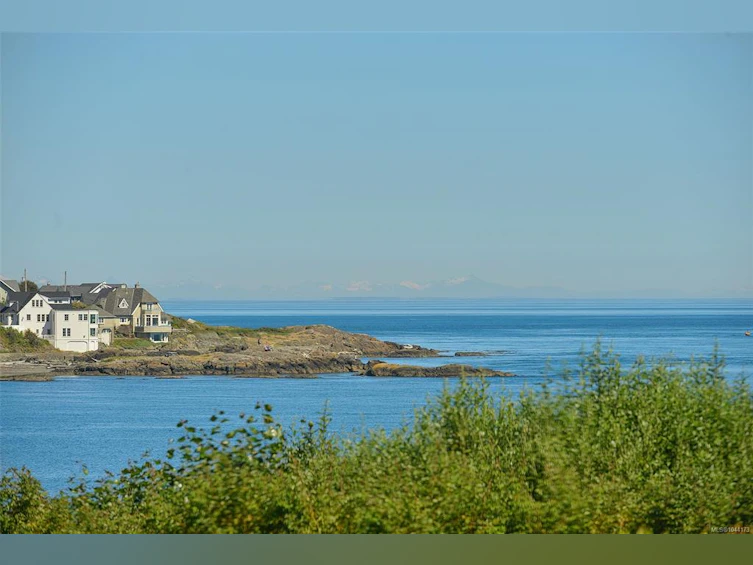 218 Beach Drive, Oak Bay, BC, V8S 2M1 - 9