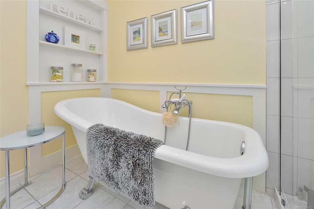 218 Beach Drive, Oak Bay, BC, V8S 2M1 - 42