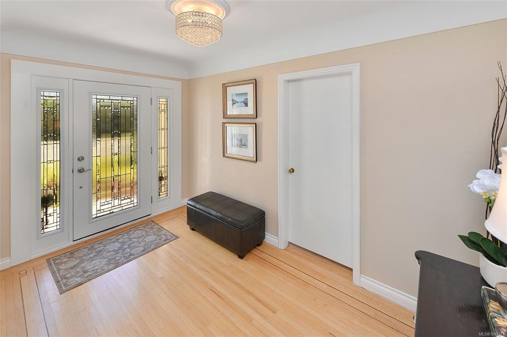 218 Beach Drive, Oak Bay, BC, V8S 2M1 - 13