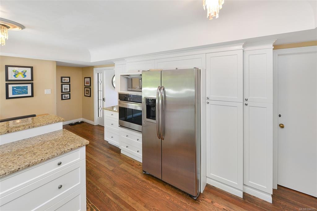 218 Beach Drive, Oak Bay, BC, V8S 2M1 - 26