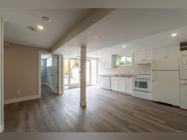 218 Beach Drive, Oak Bay, BC, V8S 2M1 - 47