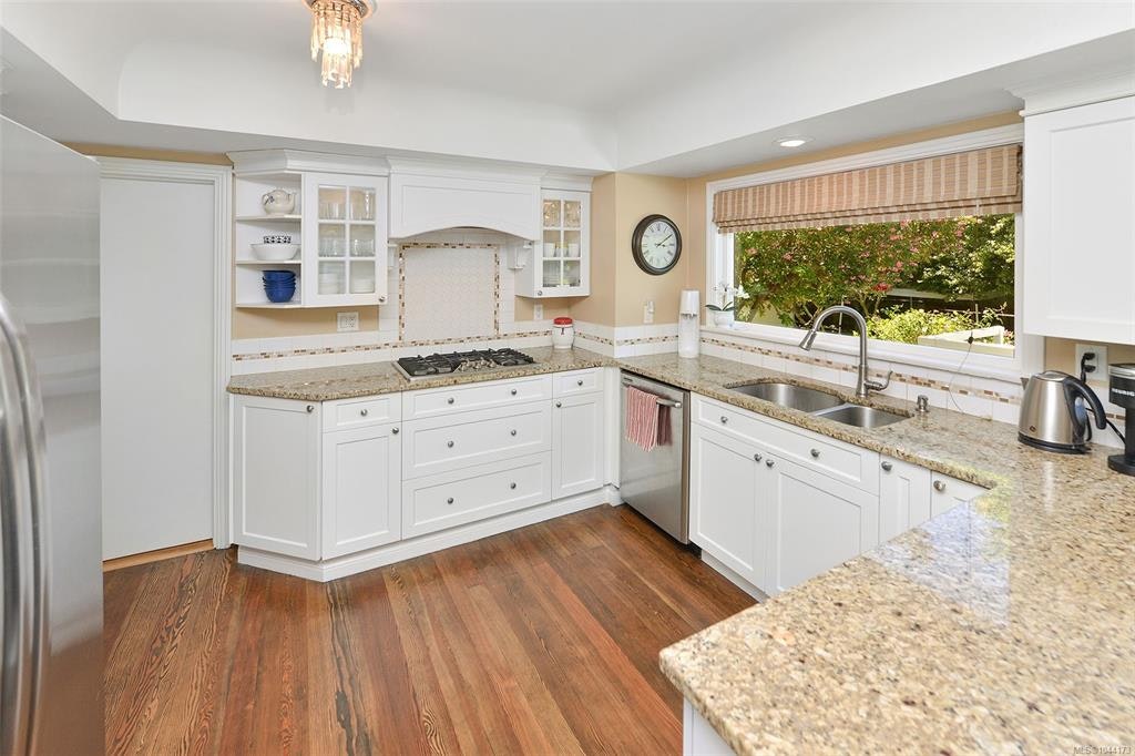 218 Beach Drive, Oak Bay, BC, V8S 2M1 - 27
