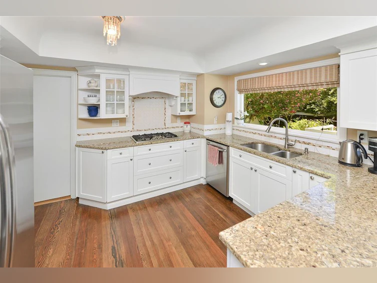 218 Beach Drive, Oak Bay, BC, V8S 2M1 - 27