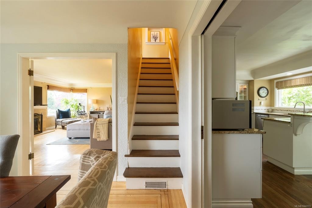 218 Beach Drive, Oak Bay, BC, V8S 2M1 - 33