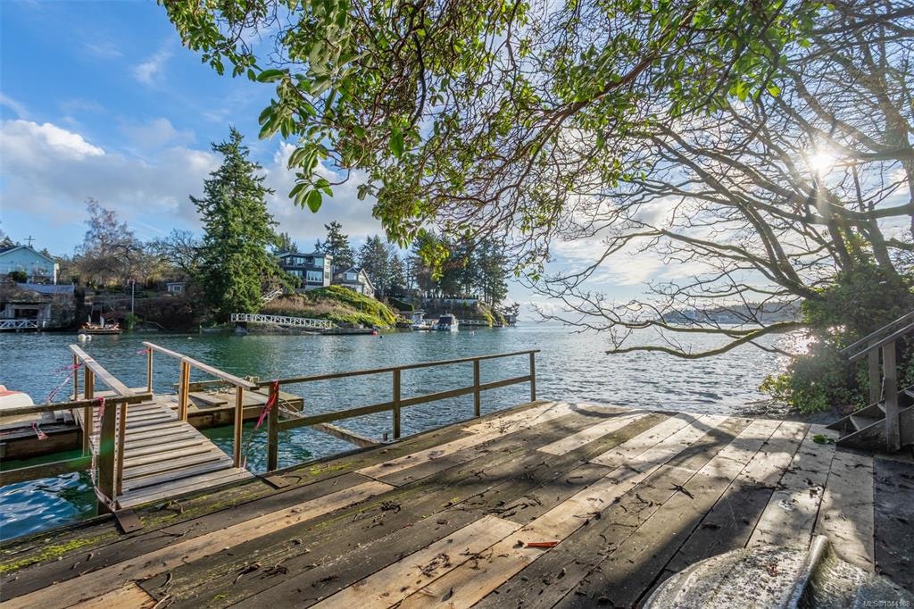 310 Bessborough Avenue, View Royal, BC, V9B 1T7 - 2
