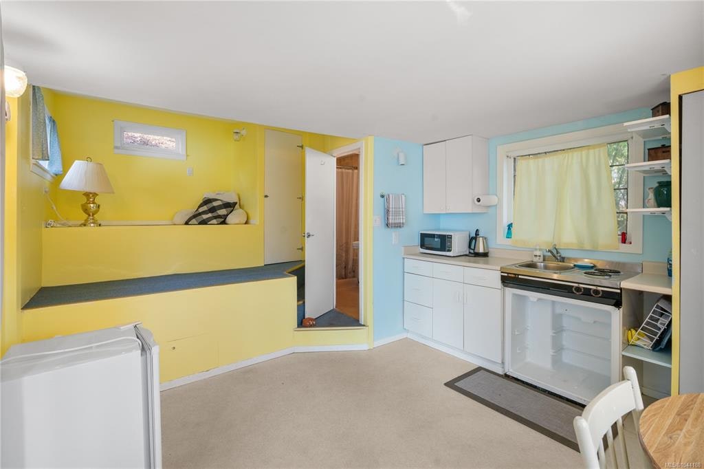310 Bessborough Avenue, View Royal, BC, V9B 1T7 - 11
